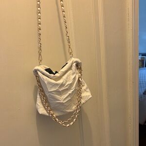 Elegant White Chain Strap Bag